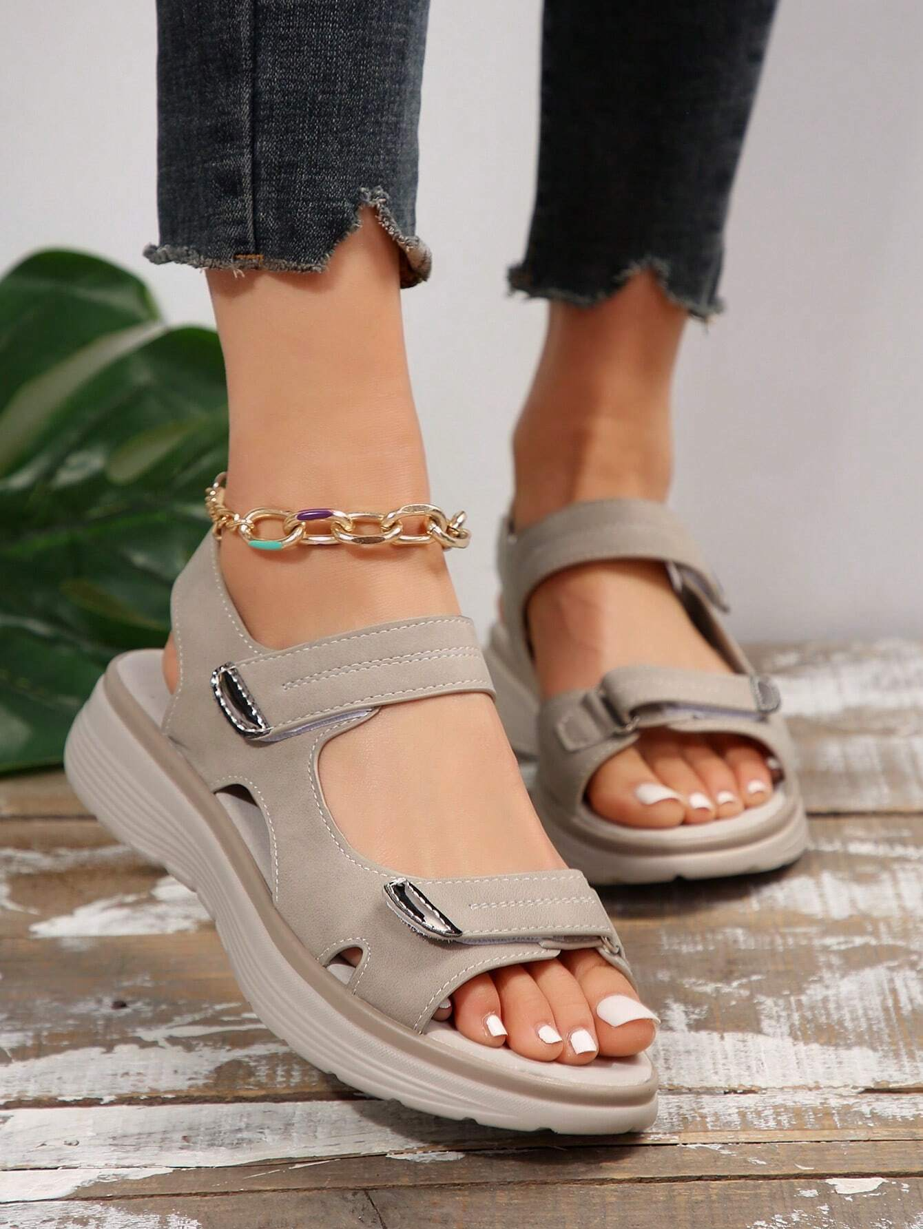 👑 LETZTE CHANCE: 80 % RABATT - 🔥 Damen Komfort-Sandalen mit verstellbaren Riemen